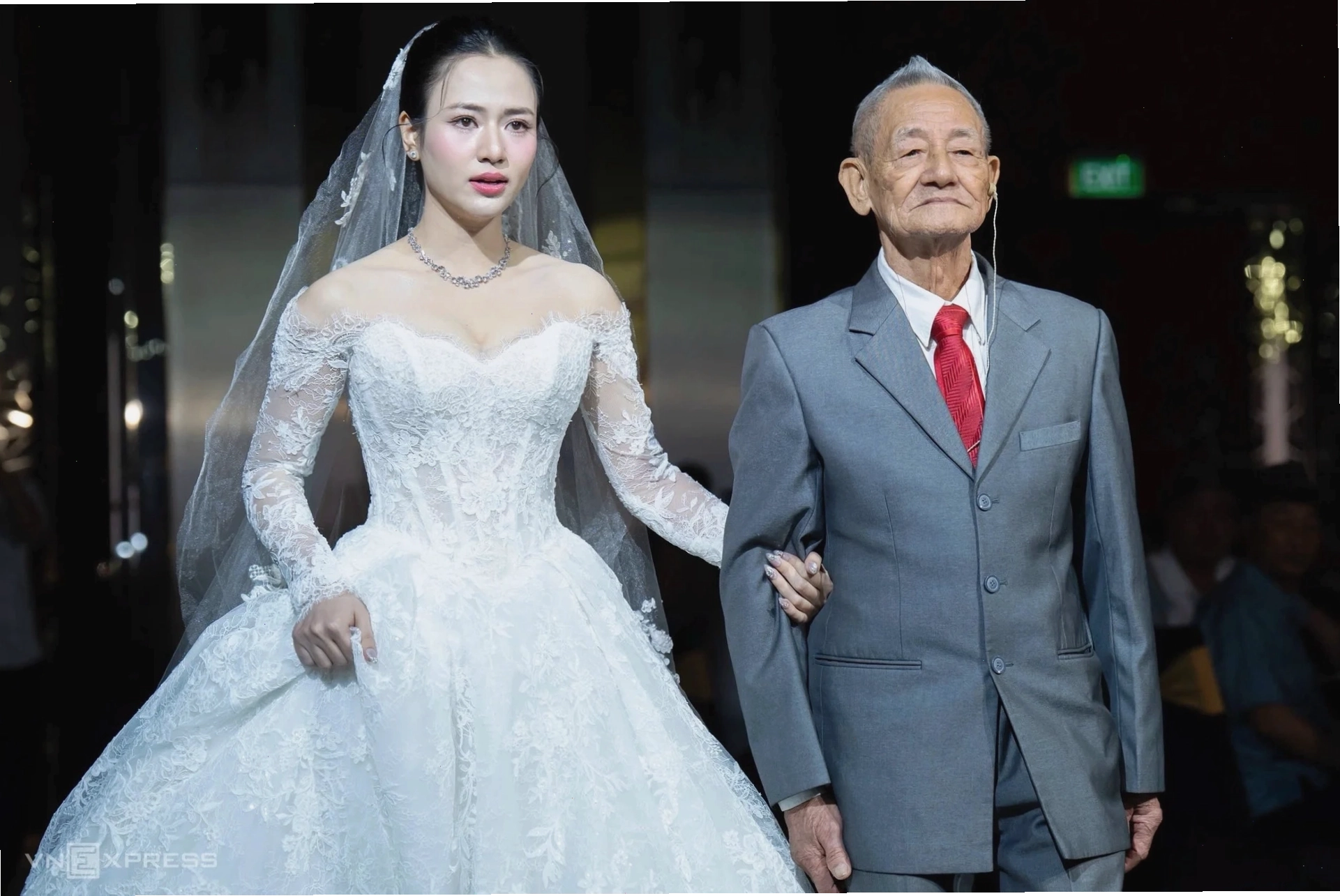 Cặp đôi Việt Hoa và Trọng Trí trong ngày cưới