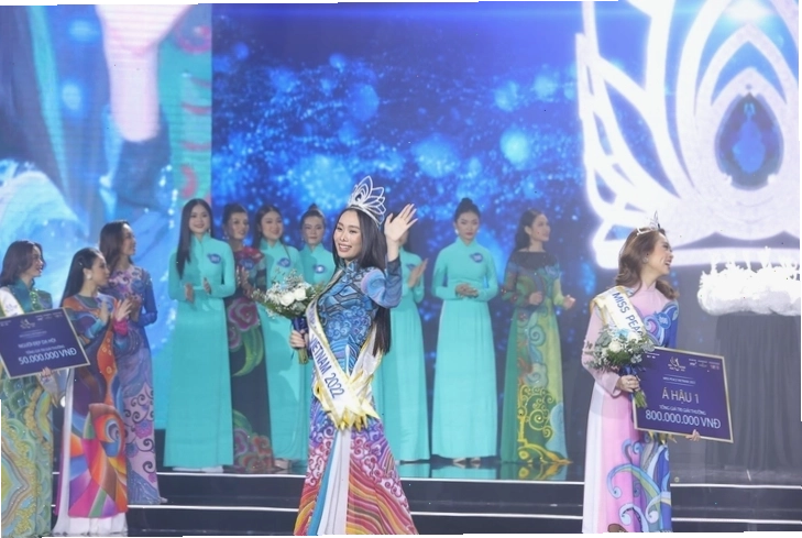 Chân dung Hoa hậu Ban Mai