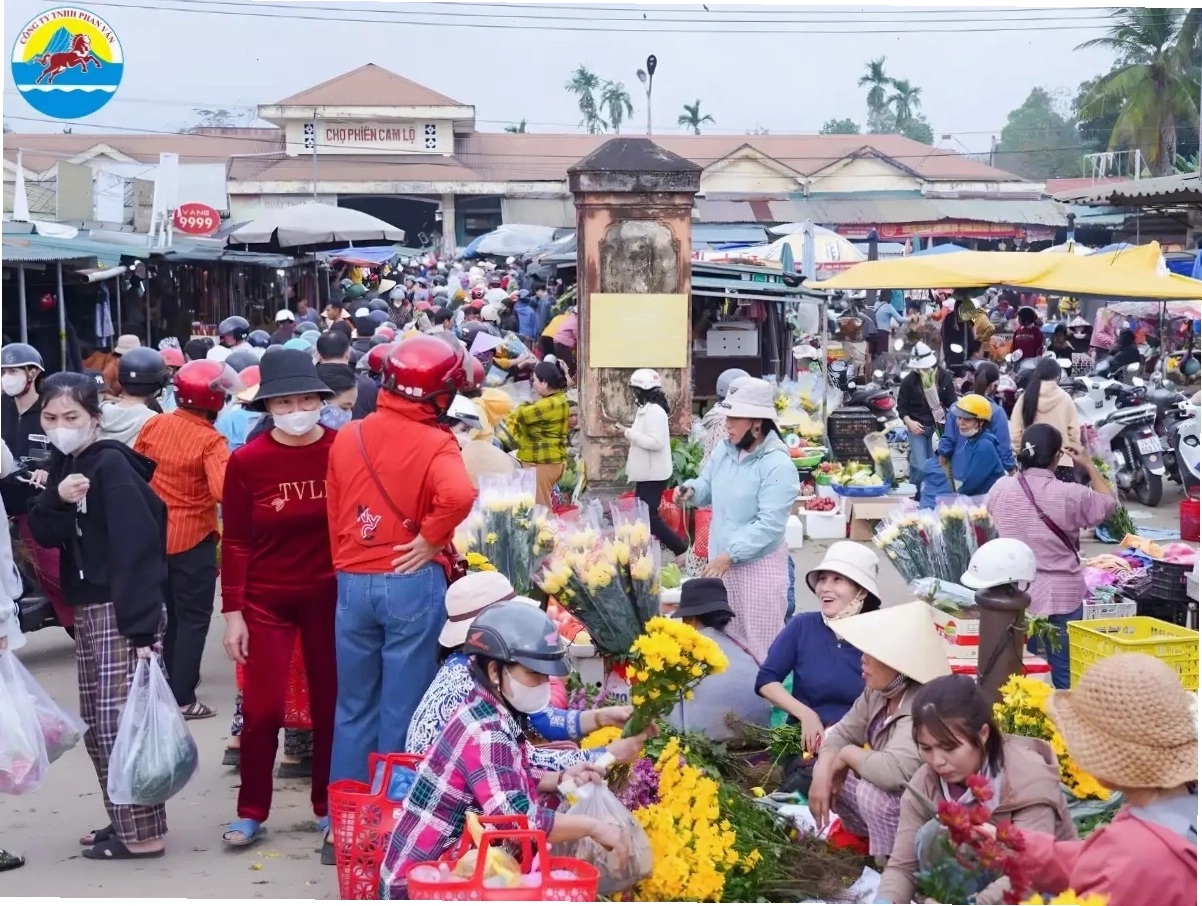 Chợ phiên Cam Lộ, không khí nhộn nhịp và văn hóa địa phương