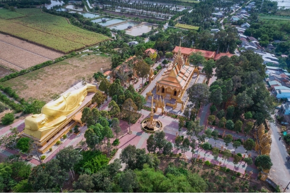 Chùa Vàm Rây - ngôi chùa Khmer lớn nhất miền Tây