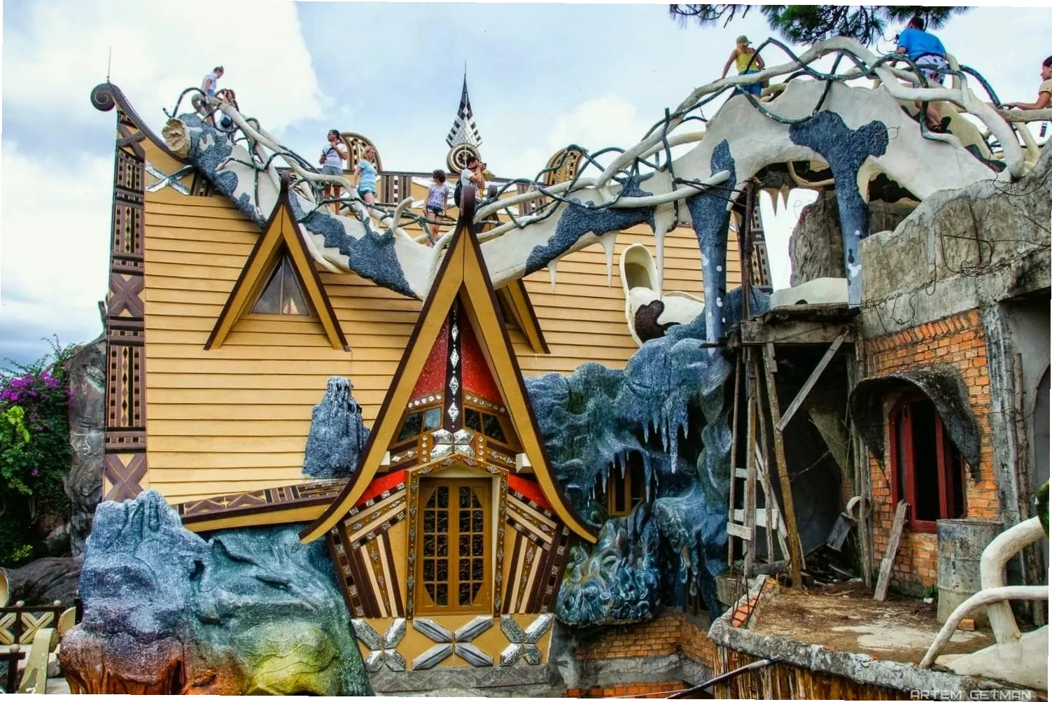 Crazy House Đà Lạt với kiến trúc độc đáo và kỳ lạ