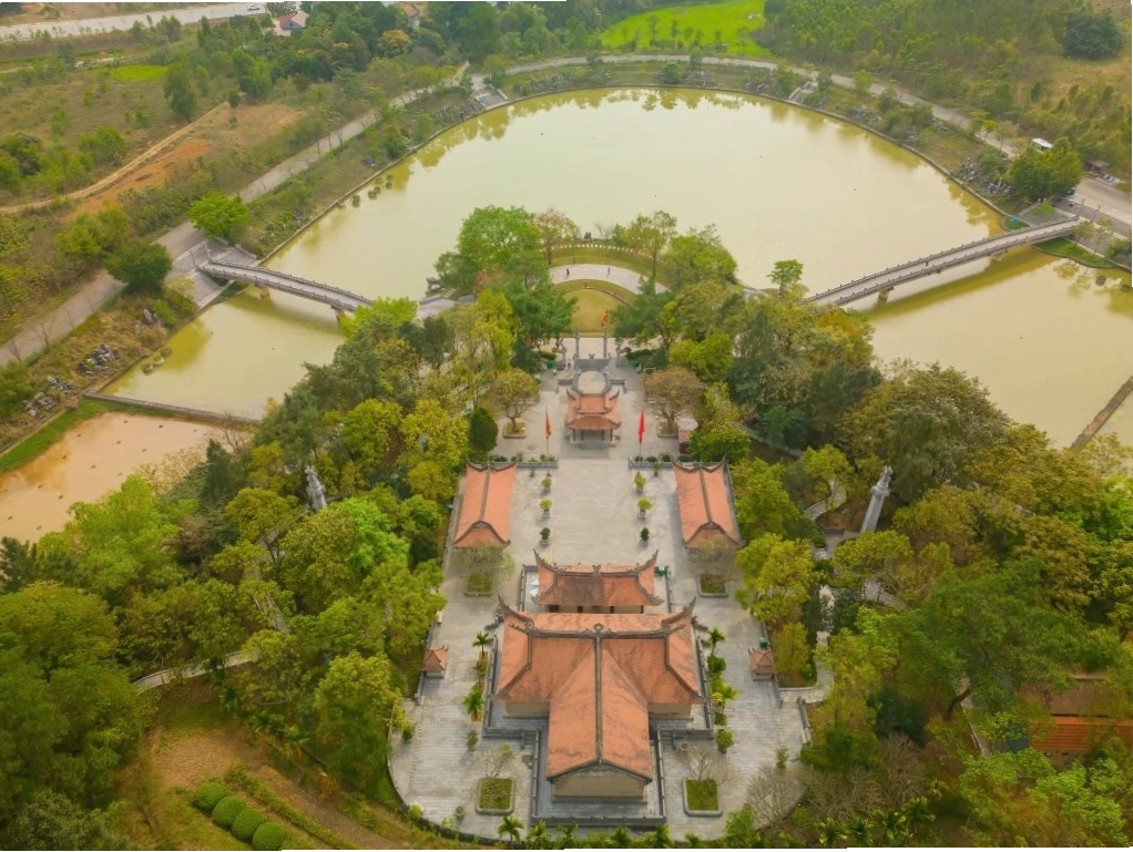 Di tích lịch sử Đền Hùng