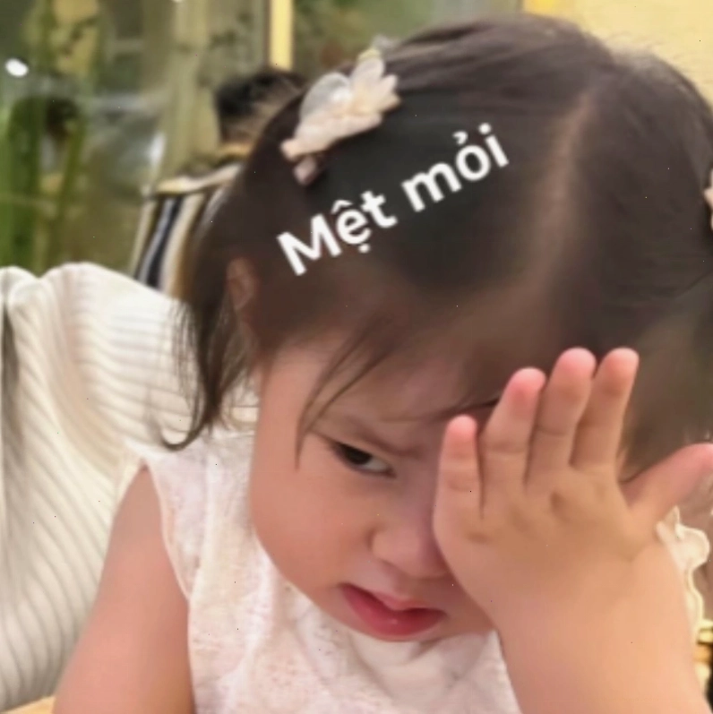 Hình ảnh chibi biểu cảm uể oải, thích hợp cho ngày làm việc đầu tuần