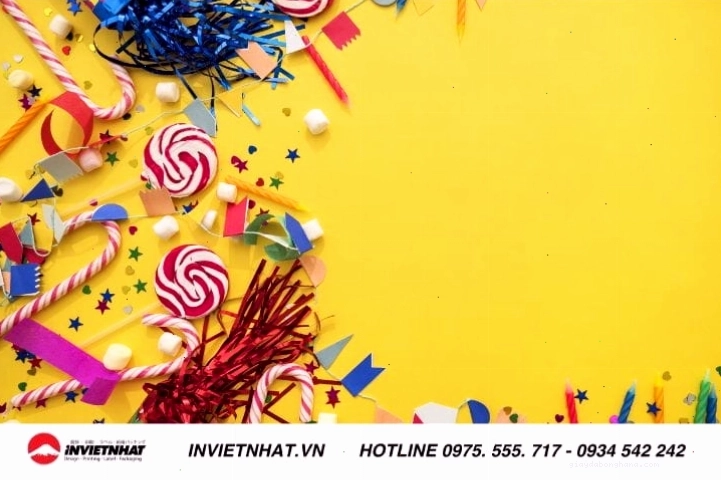 Hình nền màu xanh lá cây với họa tiết sinh nhật