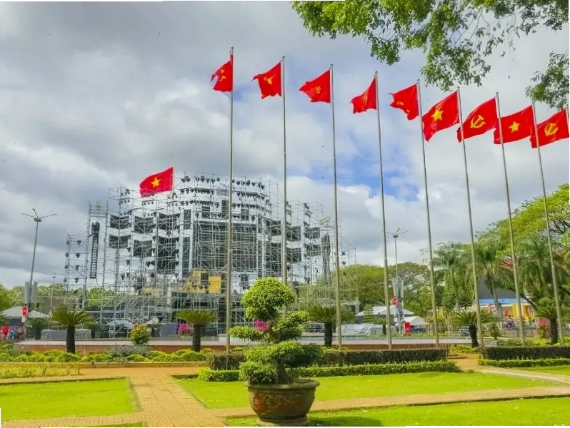Hồ Lắk thơ mộng, một tuyệt tác thiên nhiên gần Buôn Ma Thuột