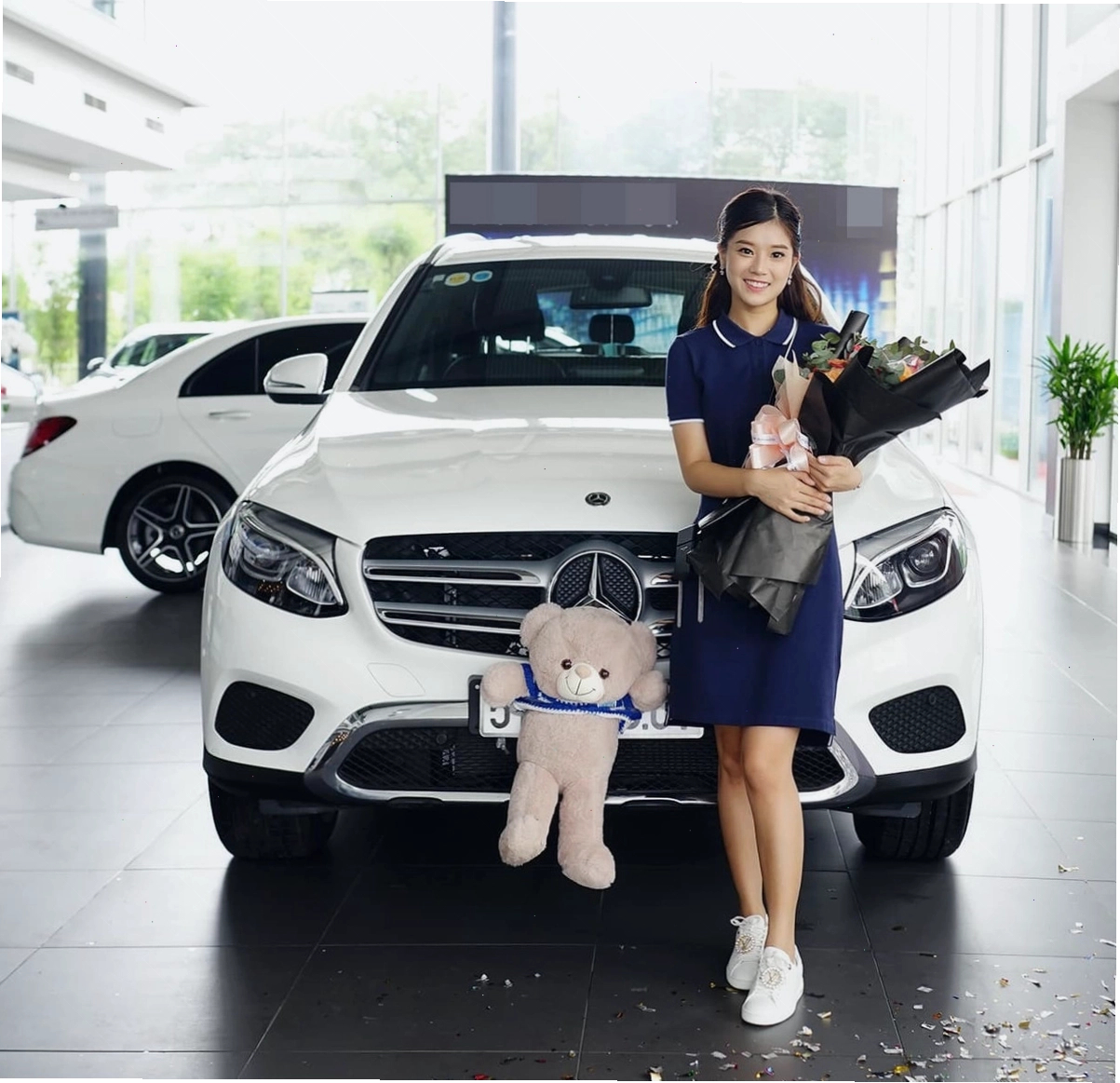 Hoàng Yến Chibi khoe cuộc sống giàu có