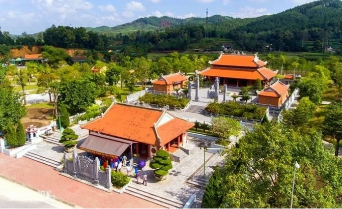 Không gian xanh mát bao quanh khu di tích Truông Bồn