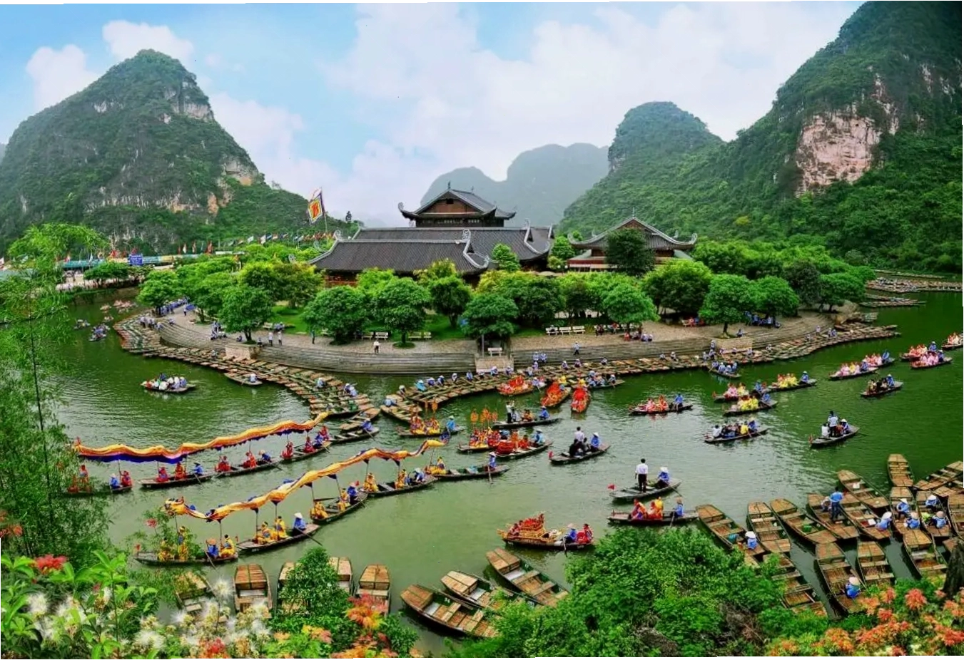 Khu du lịch sinh thái Tràng An với cảnh quan non nước hữu tình