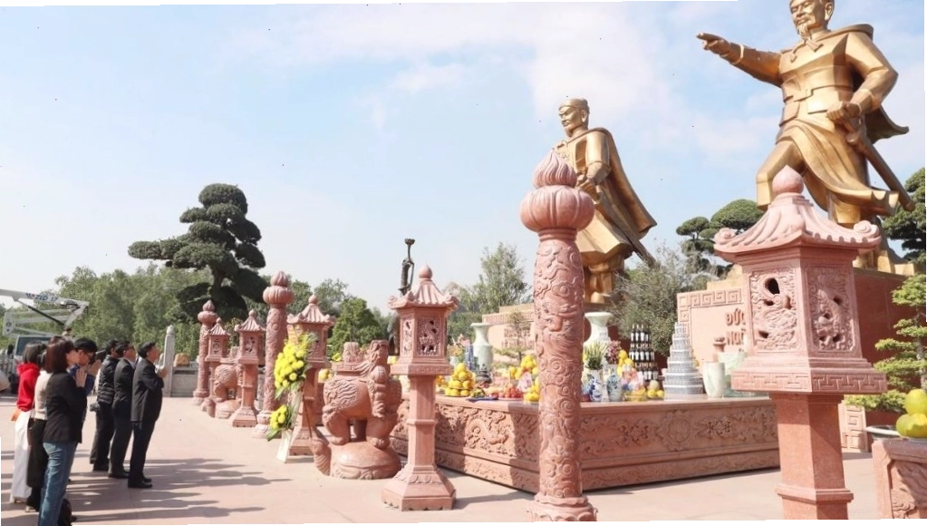 Khu vực Quảng trường chiến thắng của Di tích Bạch Đằng Giang