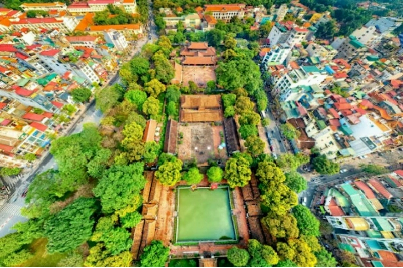 Khung cảnh uy nghiêm của Văn Miếu - Quốc Tử Giám