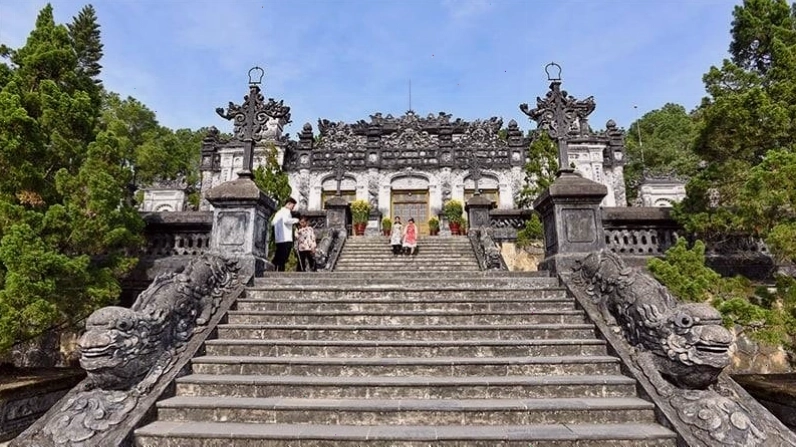 Lăng Khải Định, một trong những lăng tẩm vua Nguyễn với kiến trúc độc đáo