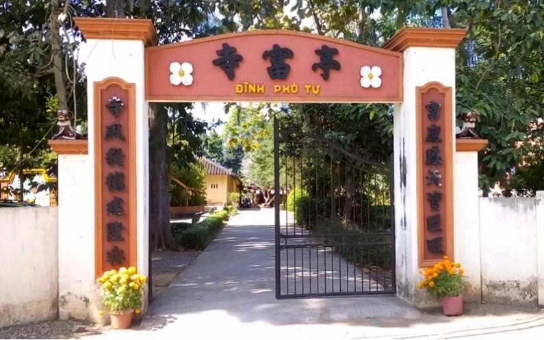 Mặt tiền Đình Phú Tự, Bến Tre