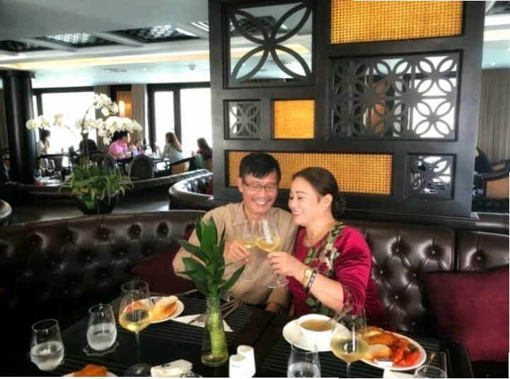 Mẹ diễn viên Phương Oanh và gia đình