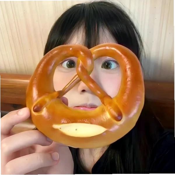 Meme ê 6 với nhân vật quen thuộc