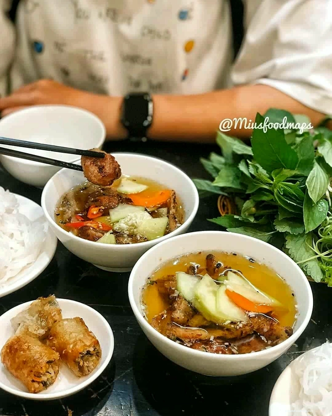 Món bún chả phố cổ hấp dẫn
