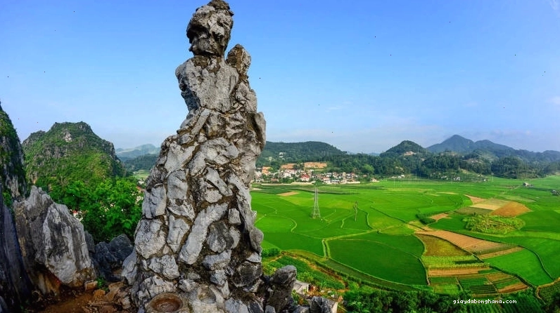 Mua sắm tại chợ biên giới Tân Thanh Lạng Sơn