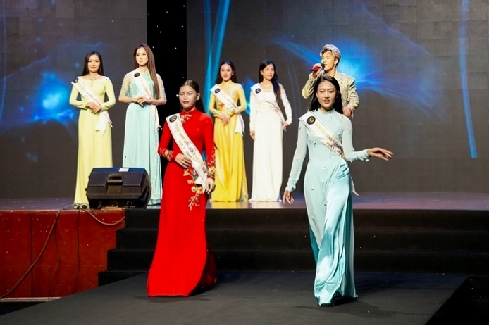 Nhan sắc quý phái của Giáng My