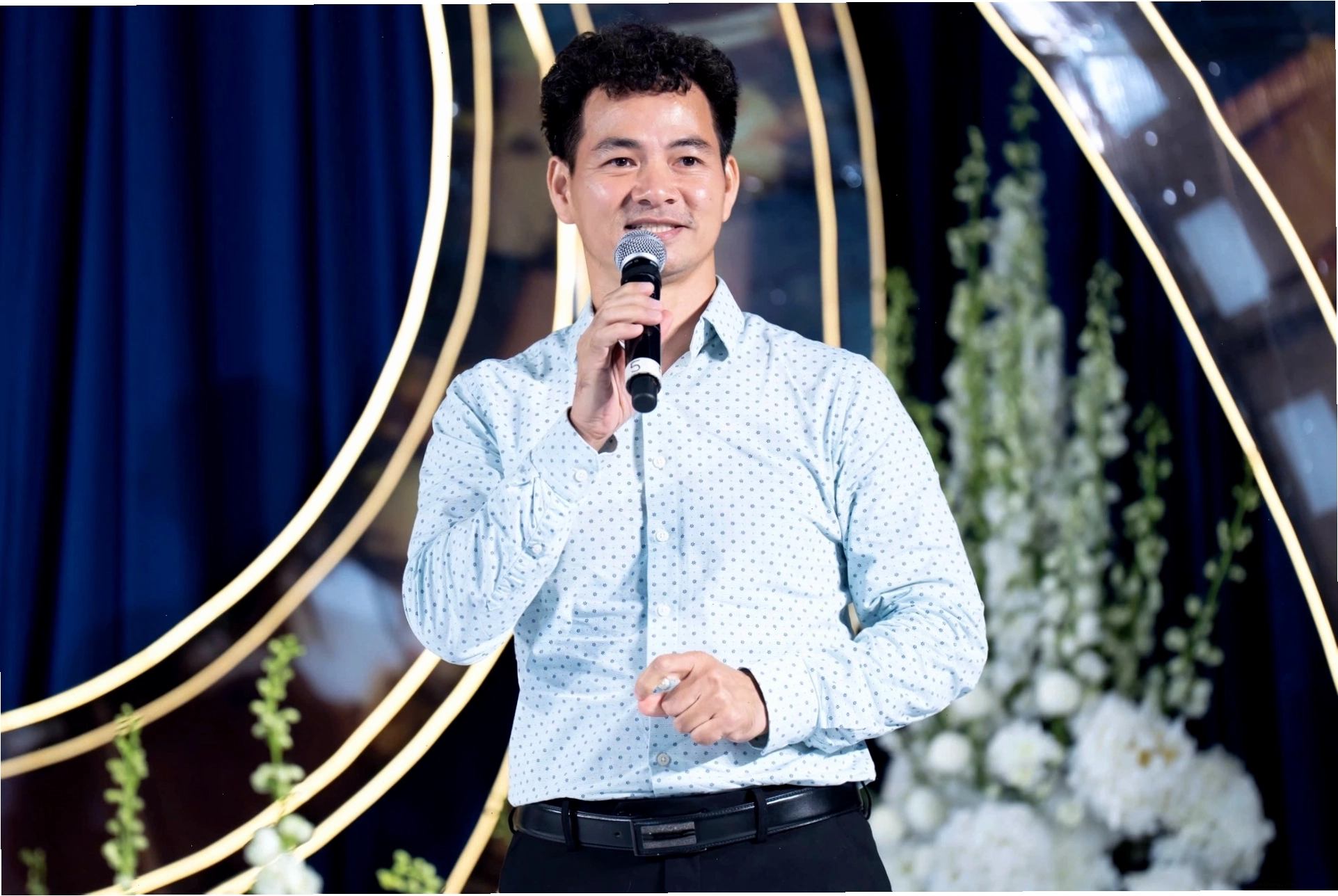 Nụ cười viên mãn của cặp đôi