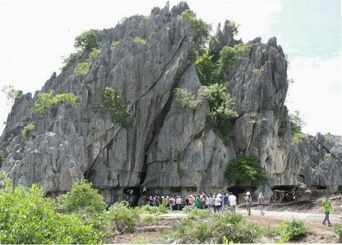 Núi Đá Dựng, Kiên Giang với cảnh quan thiên nhiên hùng vĩ