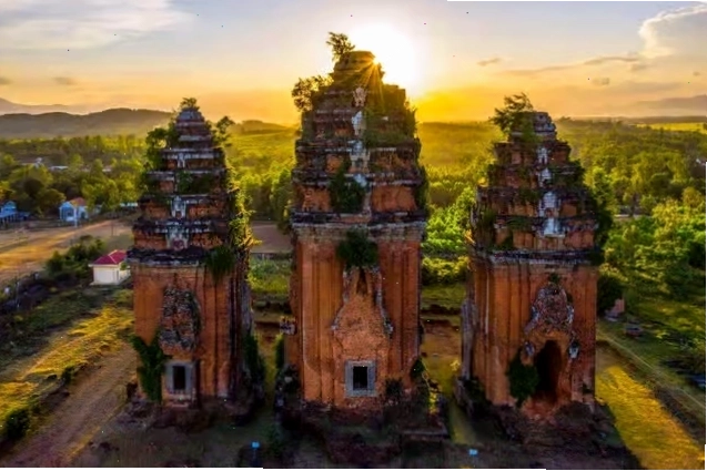 Tháp Dương Long - Di sản văn hoá Chăm ngàn năm tuổi tại Bình Định
