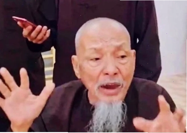 Tổng hợp meme hình Thầy Ông Nội chế