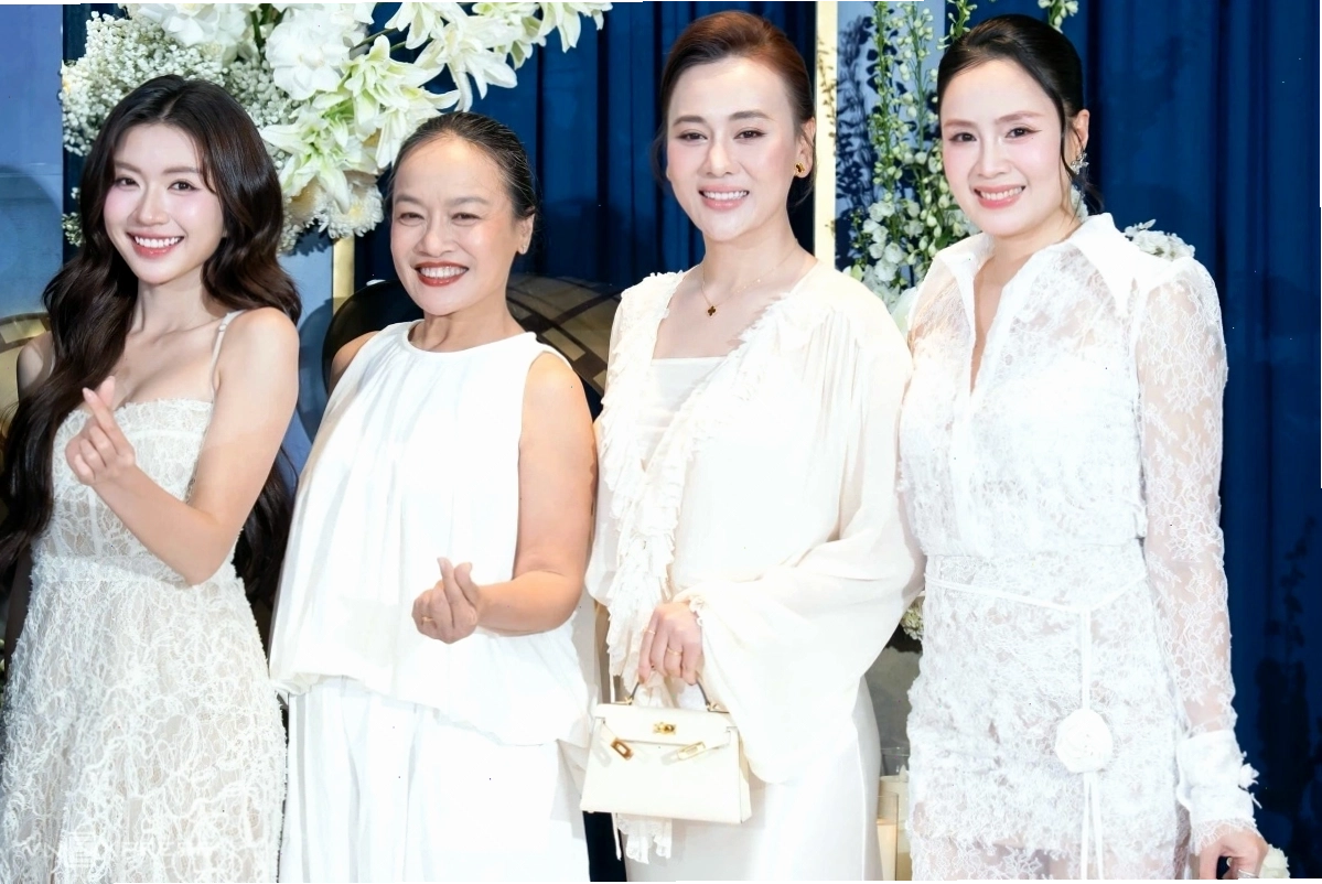 Việt Hoa và Trọng Trí sau đám cưới