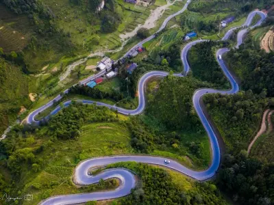 Ngắm nhìn vẻ đẹp kỳ vĩ của Đèo Mã Pí Lèng Hà Giang