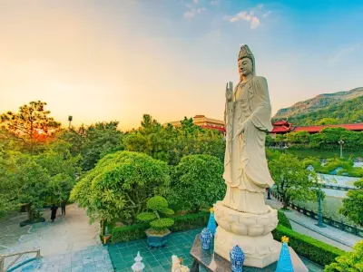 Hình ảnh chùa ba vàng nơi lưu giữ giá trị tâm linh Việt Nam