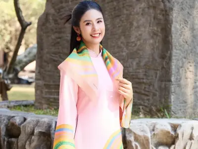 Ngắm nhìn ảnh Hoa hậu Ngọc Hân dịu dàng, đậm chất Việt
