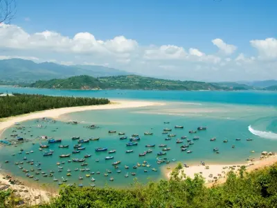 Vịnh Xuân Đài - Cảnh quan hữu tình ở Phú Yên không thể bỏ qua