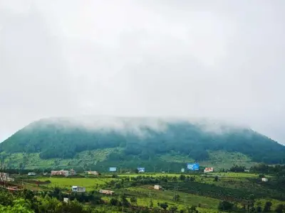 Trải nghiệm trek Núi Hàm Rồng và ngắm Sapa tuyệt sắc