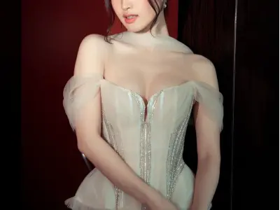 Ngắm vẻ đẹp ngọt ngào qua ảnh của Á hậu Phương Nhi