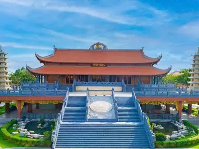 Khám phá chùa Vĩnh Nghiêm giữa lòng Sài Gòn nhộn nhịp