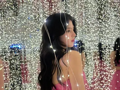 Loạt ảnh Han So-hee thần thái đỉnh cao gây sốt mạng