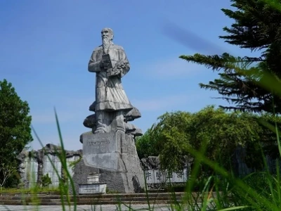 Khu Di Tích Hải Thượng Lãn Ông Hưng Yên: Khám Phá Vùng Đất Y Võ